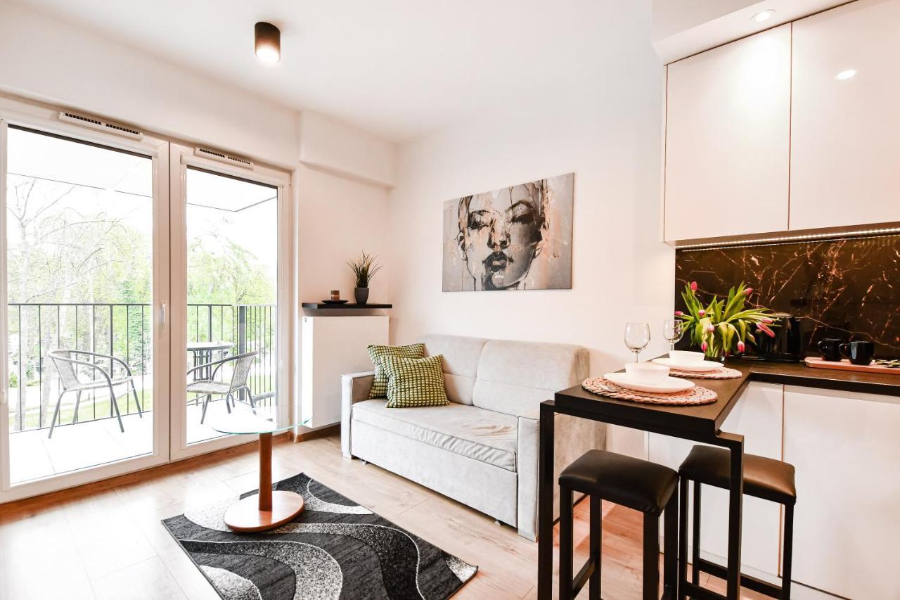 Rakowicka Apartments คราคูฟ ภายนอก รูปภาพ